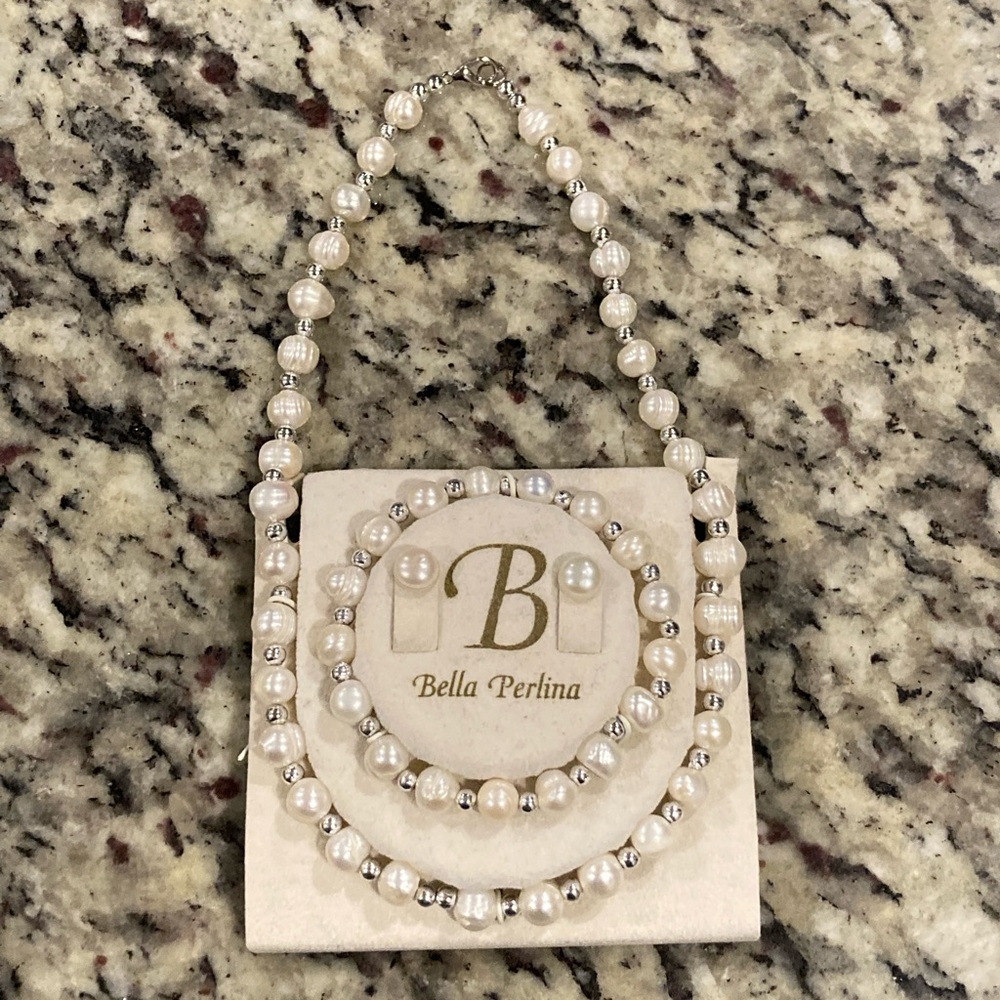 Bella Perlina freshwater pearl set - NEW - necklace, bracelet, earrings